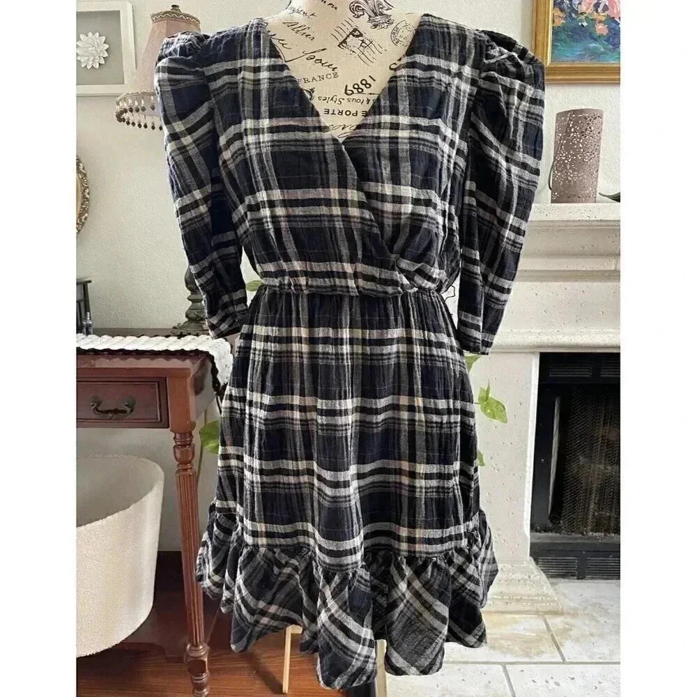 Skies Are Blue Women's Plaided Mini Dress Puff Sleeve V Neck‎